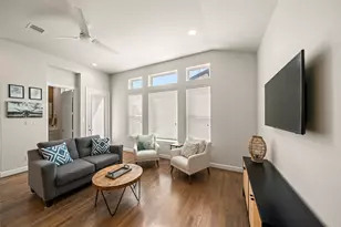 502 W Donovan St, Houston, TX 77091 - Photo 13