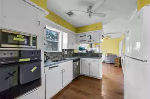 518 Whitecap Dr, Seabrook, TX 77586 - Photo 13