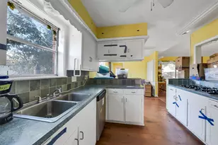 518 Whitecap Dr, Seabrook, TX 77586 - Photo 15