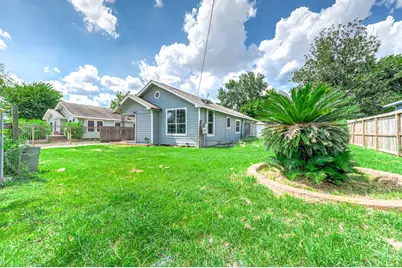 539 Melbourne Street, Houston, TX 77022 - Photo 3