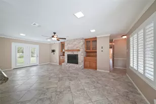 28914 Pine Hill Dr, Shenandoah, TX 77381 - Photo 5