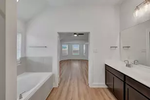 3626 Moraine Lk Dr, Santa Fe, TX 77510 - Photo 9