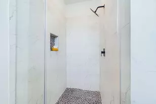 8317 Springwood Cyn Ln, Houston, TX 77055 - Photo 27