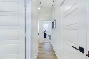 8317 Springwood Cyn Ln, Houston, TX 77055 - Photo 21