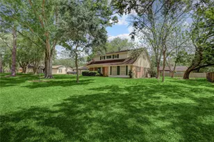 105 Ridgemont Dr, Alvin, TX 77511 - Photo 3