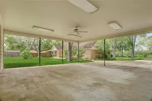 105 Ridgemont Dr, Alvin, TX 77511 - Photo 29