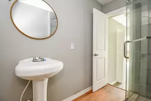 2237 Cromwell St, Houston, TX 77093 - Photo 35