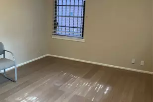 5125 Ricky St, Houston, TX 77033 - Photo 9