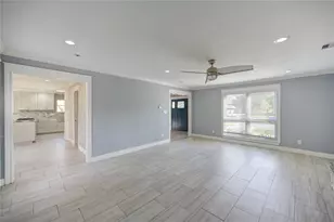303 Old Bayou Dr, Dickinson, TX 77539 - Photo 17