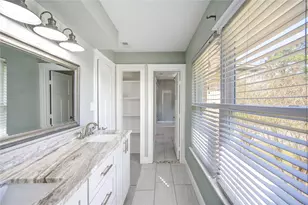 303 Old Bayou Dr, Dickinson, TX 77539 - Photo 45