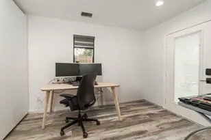 6518 Kury Ln, Houston, TX 77008 - Photo 31