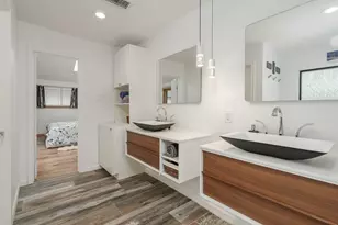 6518 Kury Ln, Houston, TX 77008 - Photo 15