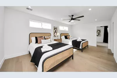 1111 E 27th Street, Houston, TX 77009 - Photo 33