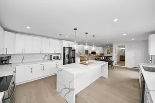 1111 E 27th St, Houston, TX 77009 - Photo 11