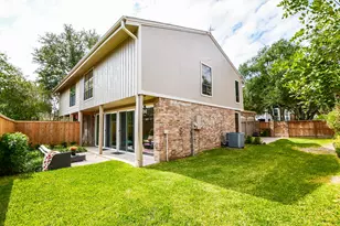 811 Bayou River Dr, Houston, TX 77079 - Photo 45