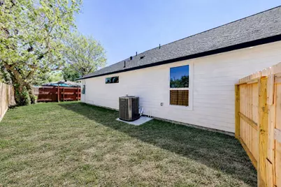 1118 N Shepherd Drive, Baytown, TX 77520 - Photo 25