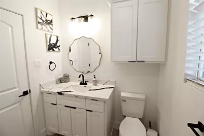 1118 N Shepherd Drive, Baytown, TX 77520 - Photo 19