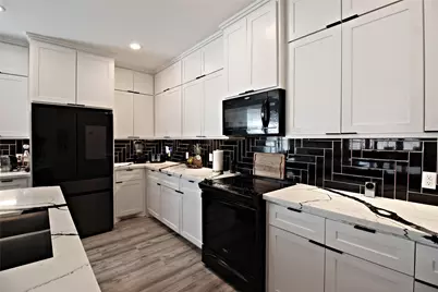 1118 N Shepherd Drive, Baytown, TX 77520 - Photo 7