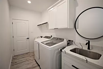 1118 N Shepherd Drive, Baytown, TX 77520 - Photo 23