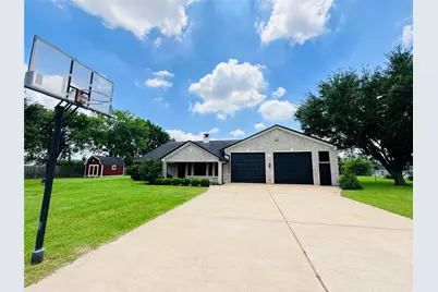 8638 Catalina Lane, Houston, TX 77075 - Photo 1