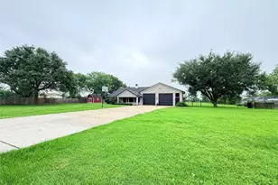 8638 Catalina Ln, Houston, TX 77075 - Photo 3