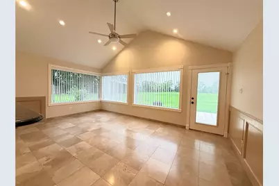 8638 Catalina Lane, Houston, TX 77075 - Photo 15
