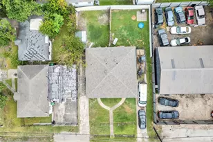 1107 E 40th 1/2 St, Houston, TX 77022 - Photo 3