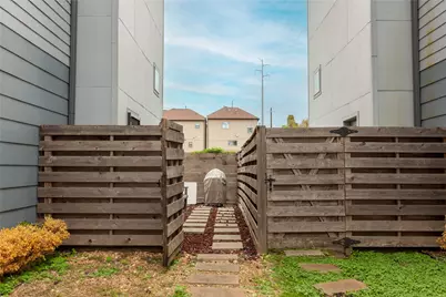 2903 Blodgett Street, Houston, TX 77004 - Photo 5