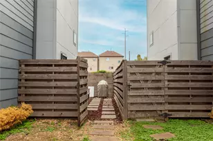 2903 Blodgett St, Houston, TX 77004 - Photo 5