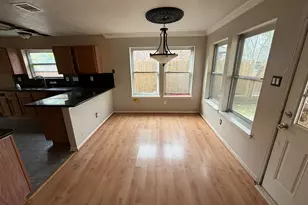 4823 Meadowglen Dr, Pearland, TX 77584 - Photo 5