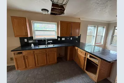 4823 Meadowglen Drive, Pearland, TX 77584 - Photo 3