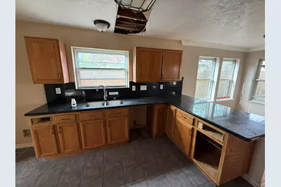 4823 Meadowglen Drive, Pearland, TX 77584 - Photo 3