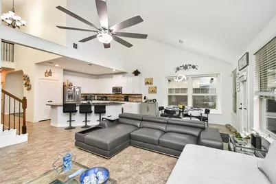14 S Estherwood Place, The Woodlands, TX 77354 - Photo 19