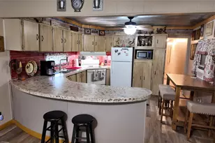135 Wendy St, Trinity, TX 75862 - Photo 9