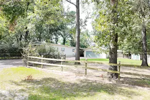 135 Wendy St, Trinity, TX 75862 - Photo 1