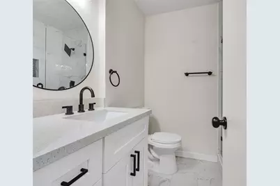 4406 Trafalgar Drive, Houston, TX 77045 - Photo 19