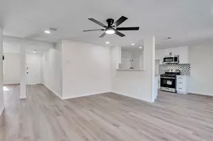 4406 Trafalgar Dr, Houston, TX 77045 - Photo 7