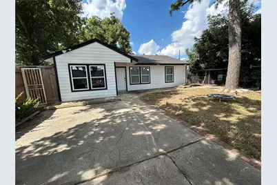 5305 Southlea Street, Houston, TX 77033 - Photo 1