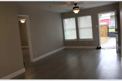 5305 Southlea Street, Houston, TX 77033 - Photo 7