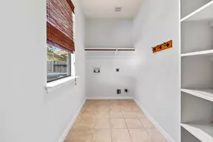 607 Travis St, Webster, TX 77598 - Photo 25