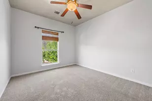 607 Travis St, Webster, TX 77598 - Photo 25