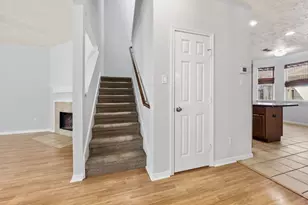 607 Travis St, Webster, TX 77598 - Photo 17
