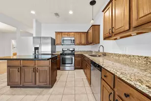 607 Travis St, Webster, TX 77598 - Photo 13