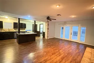 13914 Oakwood Ln, Sugar Land, TX 77498 - Photo 7