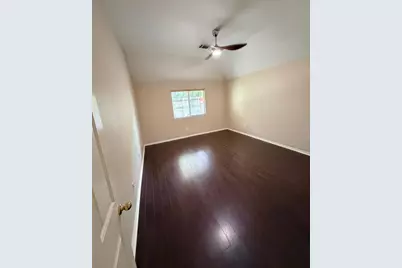 203 Fairwind Trail Drive, Conroe, TX 77385 - Photo 25