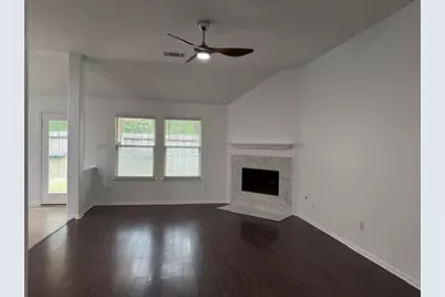 203 Fairwind Trail Drive, The Woodlands, TX 77385 - Photo 7