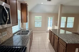 203 Fairwind Trail Dr, Conroe, TX 77385 - Photo 19