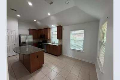 203 Fairwind Trail Drive, The Woodlands, TX 77385 - Photo 11