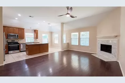 203 Fairwind Trail Drive, Conroe, TX 77385 - Photo 9