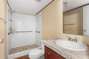 3031 Bay Oaks Harbor Dr, Baytown, TX 77523 - Photo 15